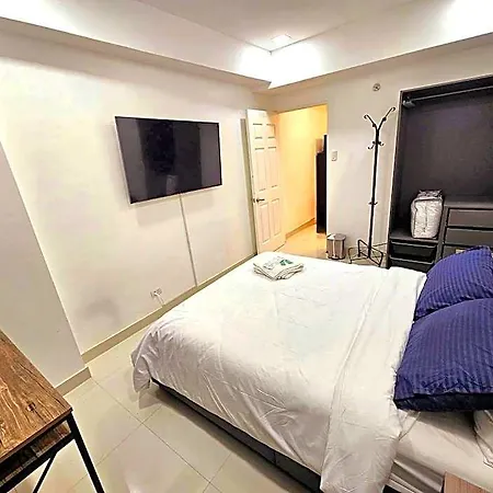 Bgc Beautiful Large 1 Bedroom Condo